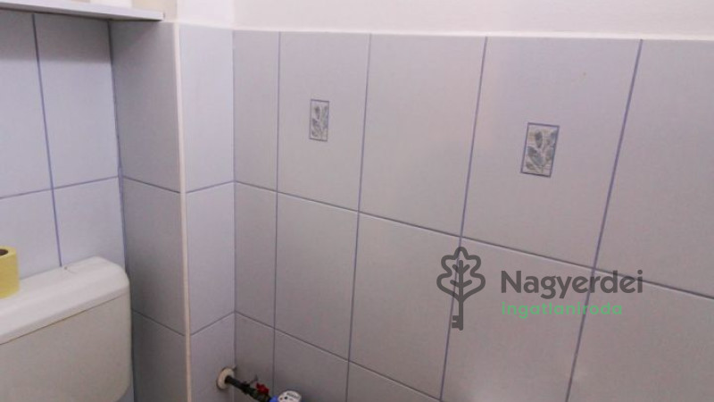 Debrecen, Nagyerdőalja, Lakás, tégla lakás  