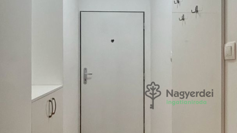 Debrecen, Belváros, Lakás, tégla lakás  