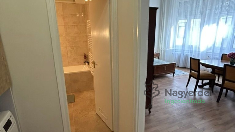 Debrecen, Belváros, Lakás, tégla lakás  