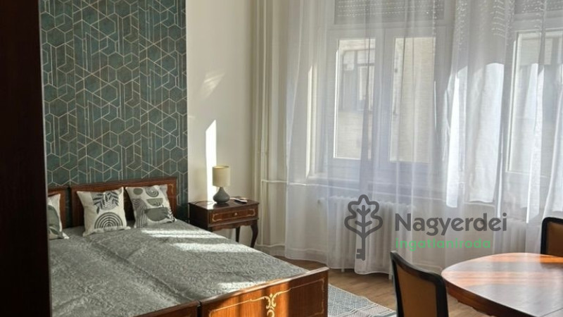 Debrecen, Belváros, Lakás, tégla lakás  