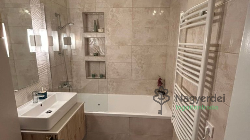 Debrecen, Belváros, Lakás, tégla lakás  