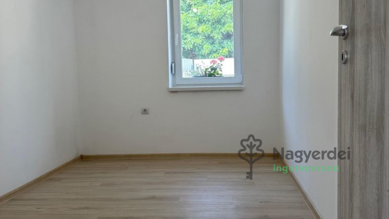 Vámospércs, Ház, családi ház  
