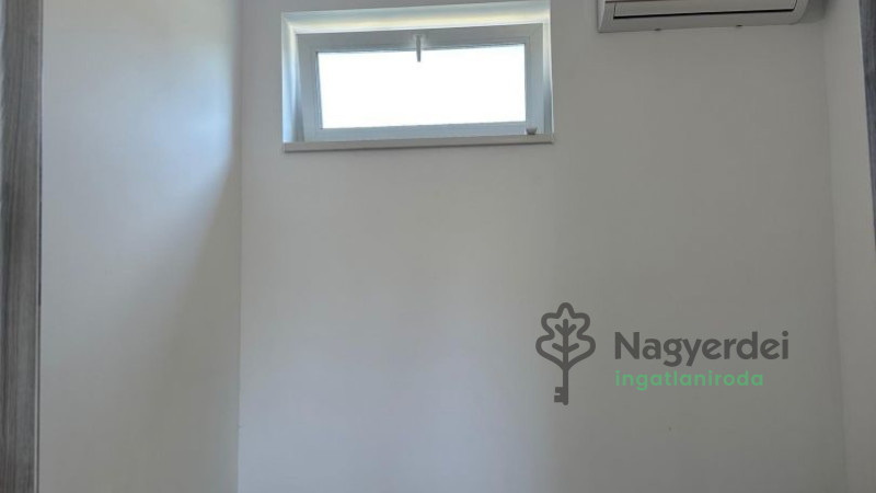 Vámospércs, Ház, családi ház  