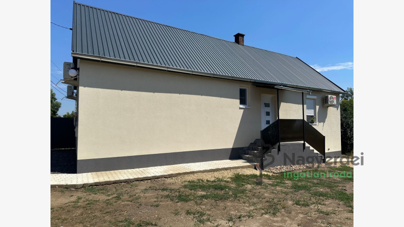 Vámospércs, Ház, családi ház  