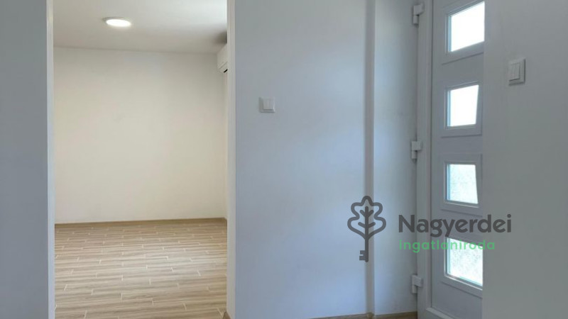 Vámospércs, Ház, családi ház  