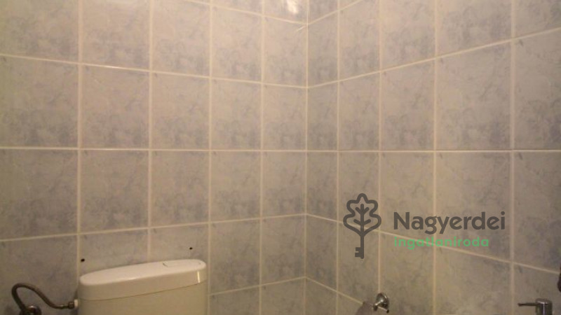 Debrecen, Széchenyikert, Lakás, tégla lakás  