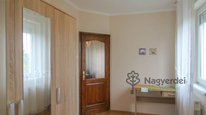 Debrecen, Széchenyikert, Lakás, tégla lakás  