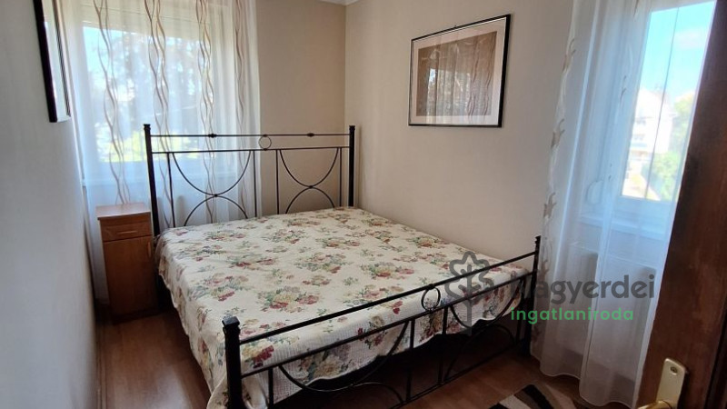 Debrecen, Széchenyikert, Lakás, tégla lakás  