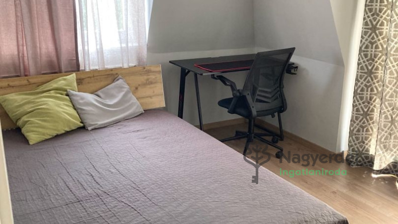 Debrecen, Egyetemváros, Lakás, tégla lakás  