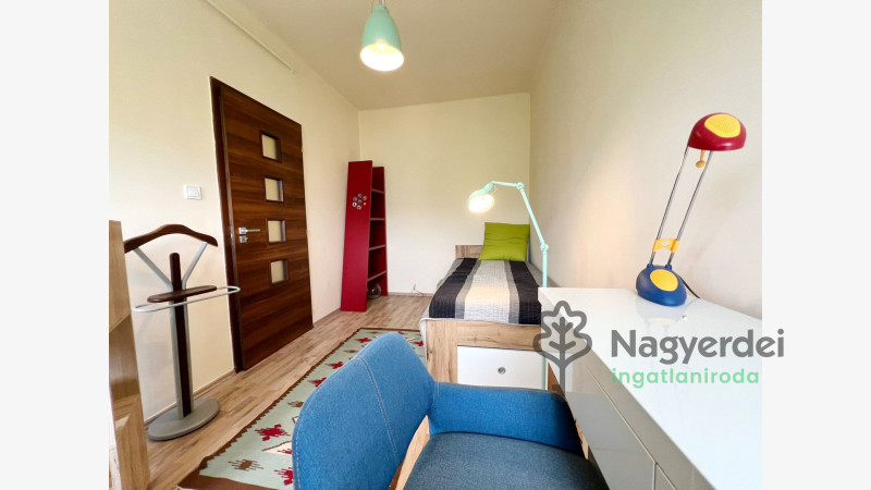 Debrecen, Libakert, Lakás, tégla lakás  