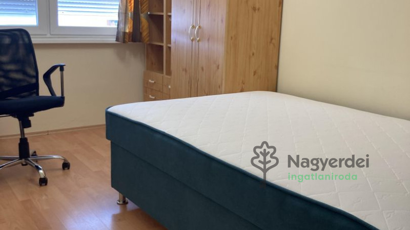 Debrecen, Sestakert, Lakás, tégla lakás  
