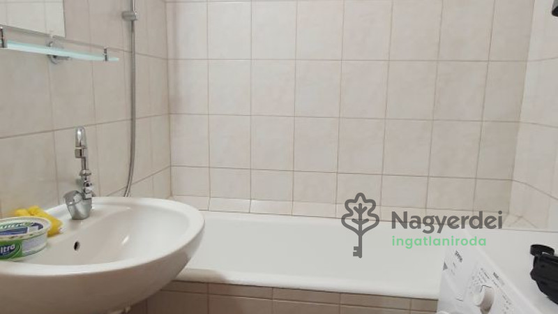 Debrecen, Belváros, Lakás, tégla lakás  