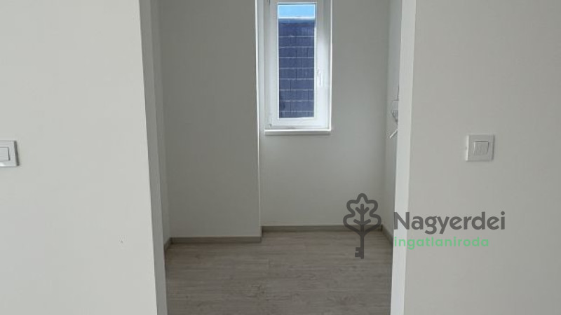 Debrecen, Belváros, Lakás, tégla lakás  