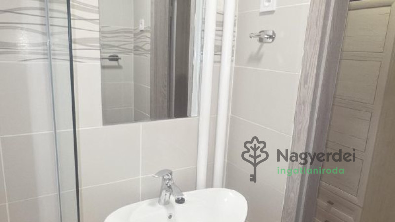 Debrecen, Újkert, Lakás, panel lakás  