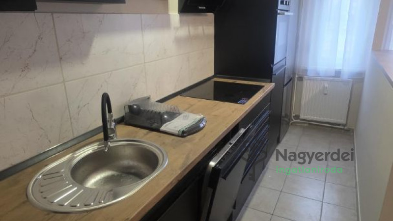 Debrecen, Újkert, Lakás, panel lakás  