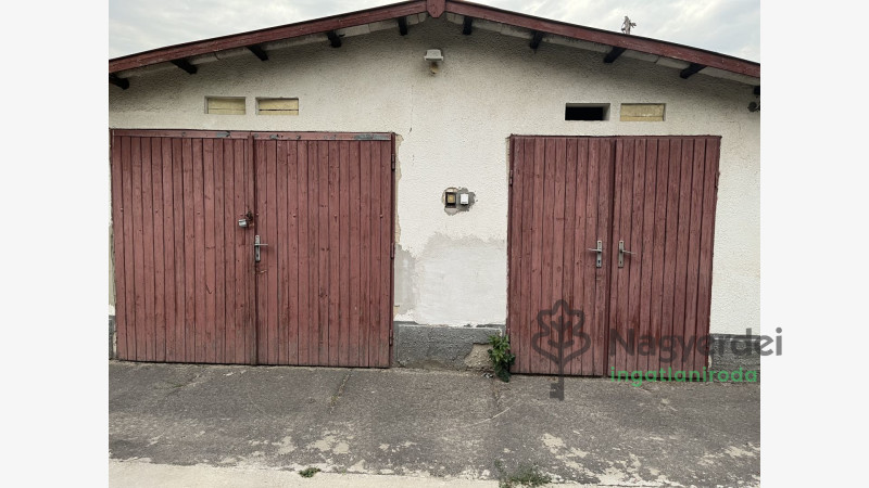 Debrecen, Falóger, Ház, ikerház  