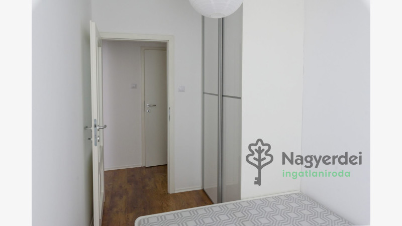Debrecen, Nagyerdő, Lakás, panel lakás  