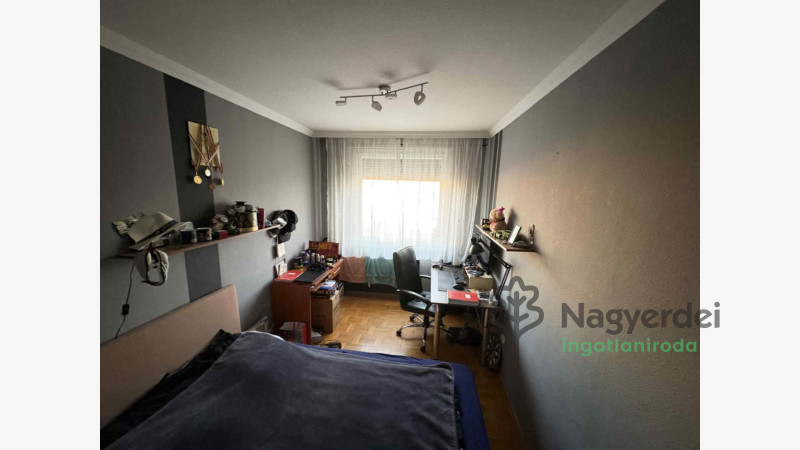 Hajdúszoboszló, Lakás, panel lakás  