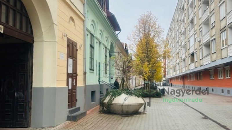 Debrecen, Belváros, Lakás, tégla lakás  