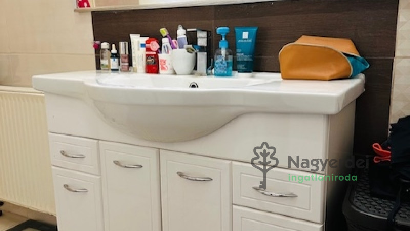 Debrecen, Belváros, Lakás, tégla lakás  