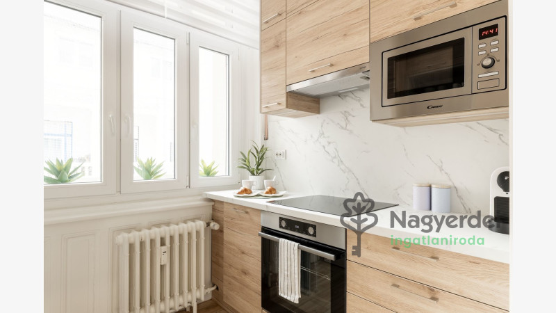 Debrecen, Belváros, Lakás, tégla lakás  