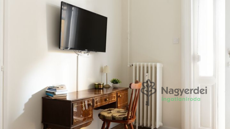 Debrecen, Belváros, Lakás, tégla lakás  