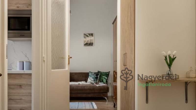 Debrecen, Belváros, Lakás, tégla lakás  