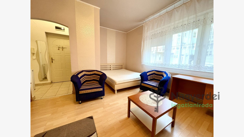 Debrecen, Ispotály, Lakás, tégla lakás  