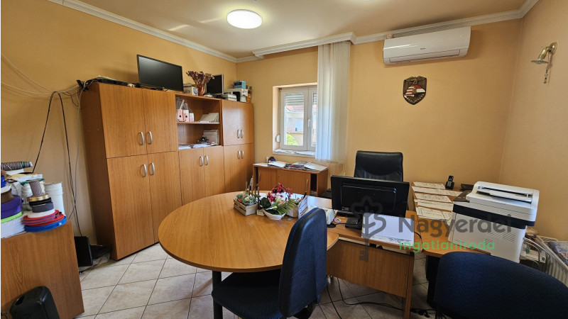 Debrecen, Ungvárikert, Ház, családi ház  