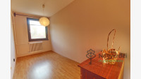 Debrecen, Urrétje, Lakás, csúsztatott zsalus  