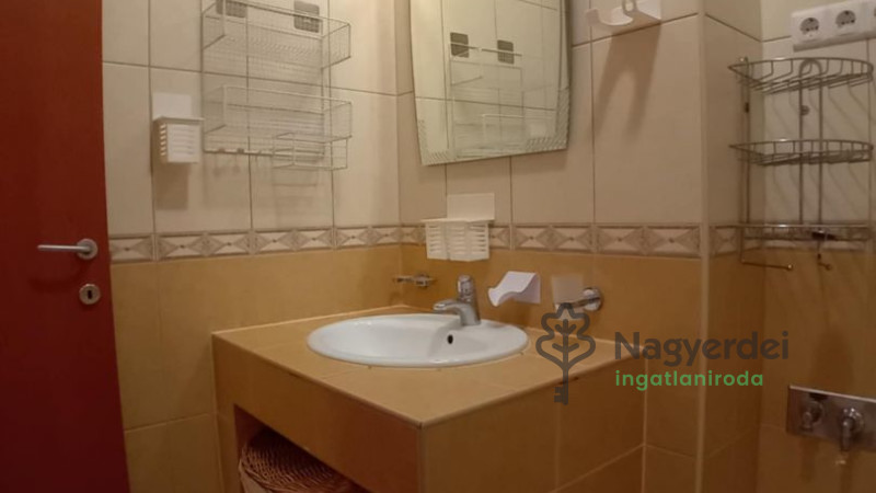 Debrecen, Belváros, Lakás, tégla lakás  