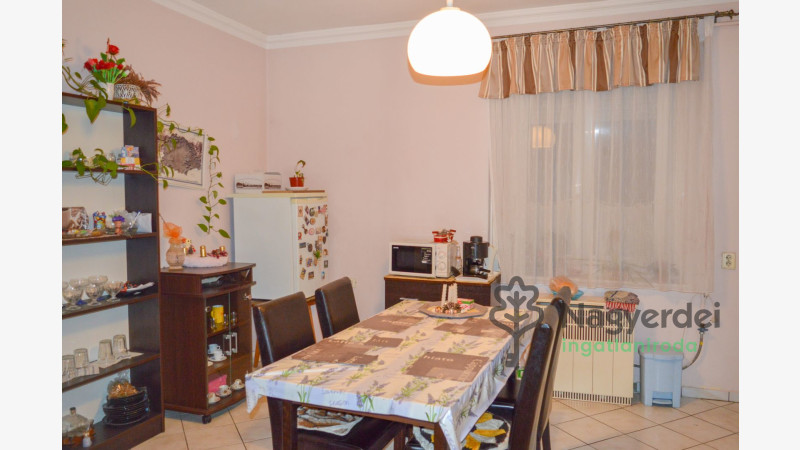 Debrecen, Belváros, Lakás, tégla lakás  