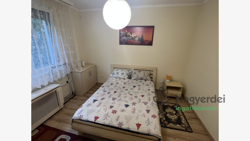 Debrecen, Nagyerdőalja, Lakás, tégla lakás  
