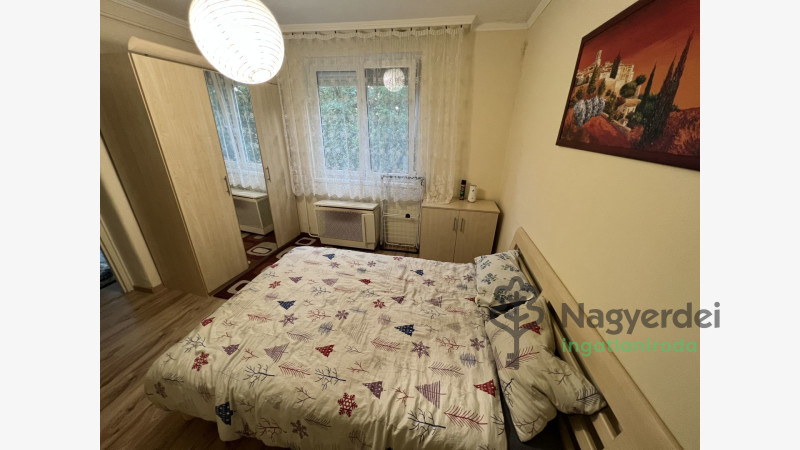 Debrecen, Nagyerdőalja, Lakás, tégla lakás  