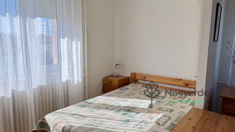 Debrecen, Sestakert, Lakás, csúsztatott zsalus  