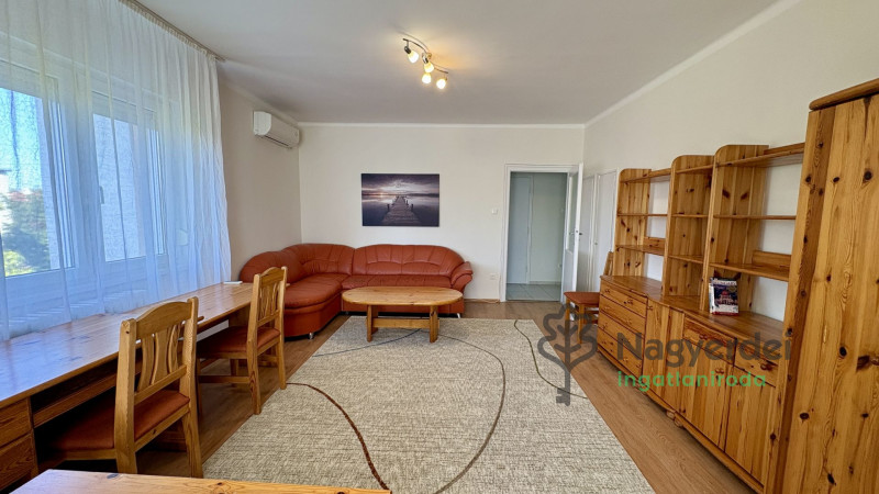 Debrecen, Sestakert, Lakás, csúsztatott zsalus  