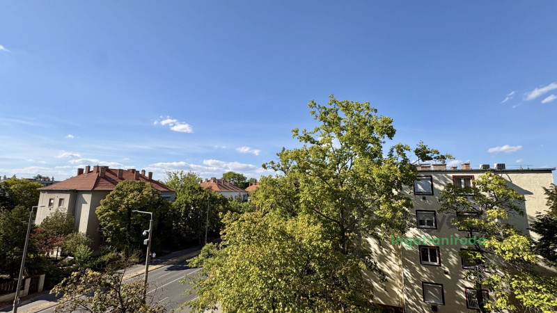 Debrecen, Sestakert, Lakás, csúsztatott zsalus  