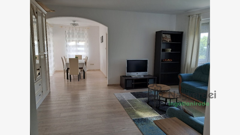 Debrecen, Nagyerdő, Lakás, tégla lakás  