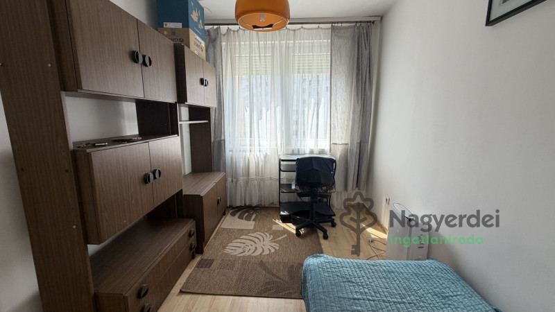 Debrecen, Sestakert, Lakás, panel lakás  