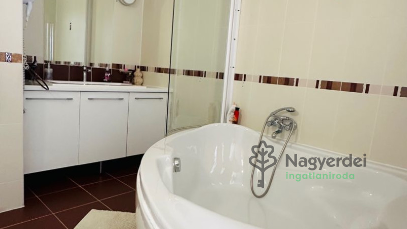 Debrecen, Pallag, Ház, családi ház  