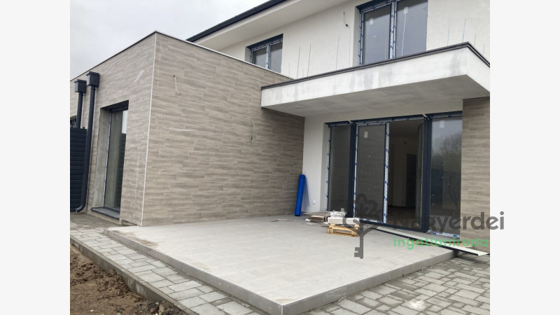 Debrecen, Kerekes telep, Ház, sorház  