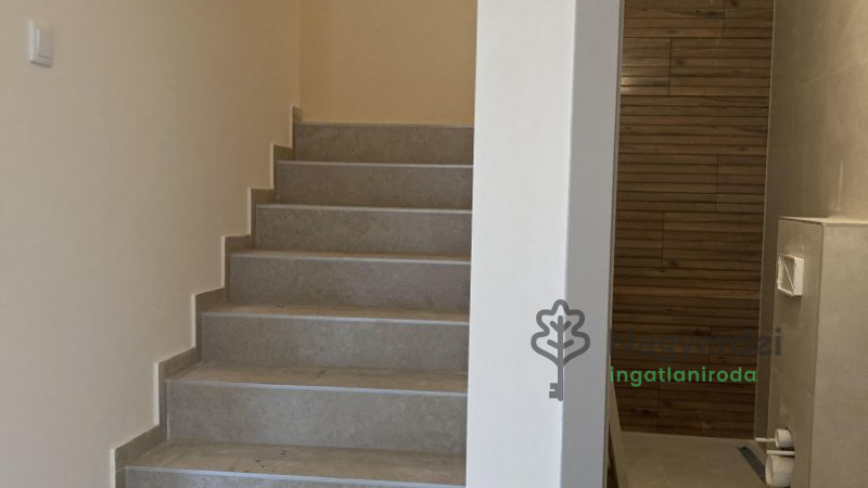 Debrecen, Kerekes telep, Ház, sorház  