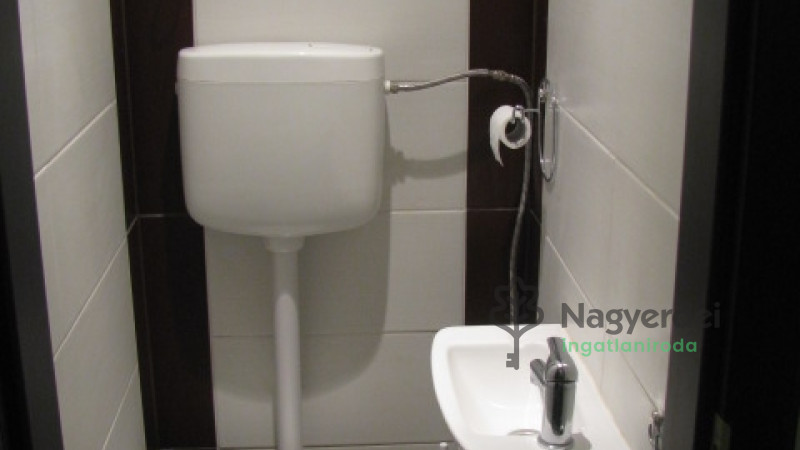 Debrecen, Óváros, Lakás, tégla lakás  