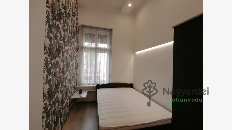 Debrecen, Belváros, Lakás, tégla lakás  