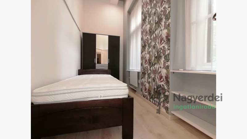 Debrecen, Belváros, Lakás, tégla lakás  