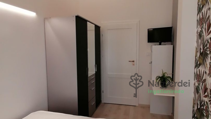 Debrecen, Belváros, Lakás, tégla lakás  