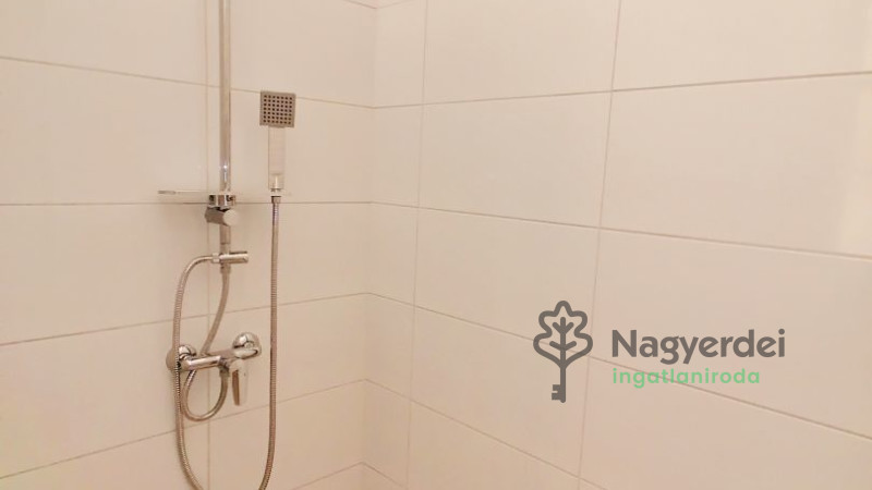 Debrecen, Belváros, Lakás, tégla lakás  