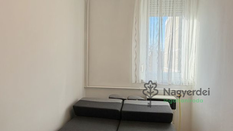 Debrecen, Sestakert, Lakás, tégla lakás  