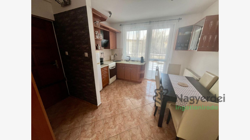 Debrecen, Bem tér, Lakás, tégla lakás  