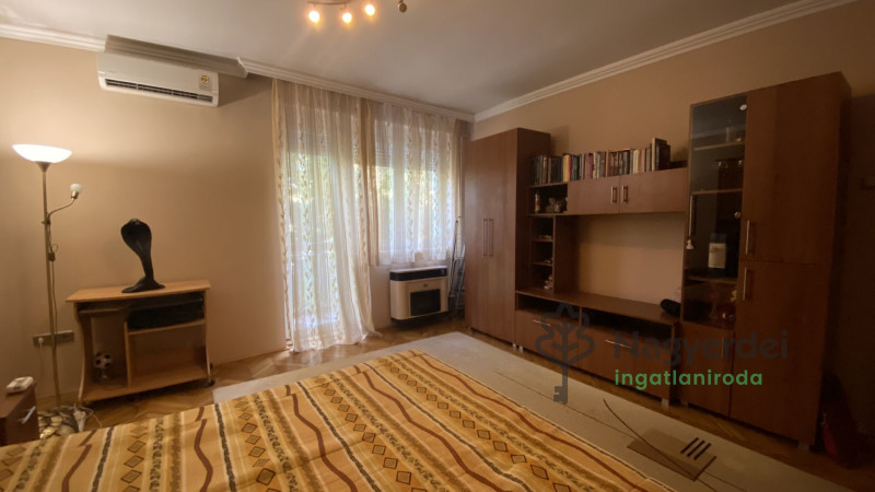 Debrecen, Egyetemváros, Lakás, tégla lakás  